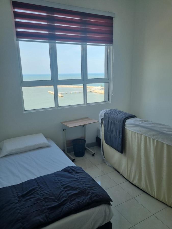 Seaside Haven Homestay Seaview Unit With Pool Opposite Ktcc & Mayang Mall - Pangsapuri Ladang Tanjung Kuala Terengganu Ngoại thất bức ảnh